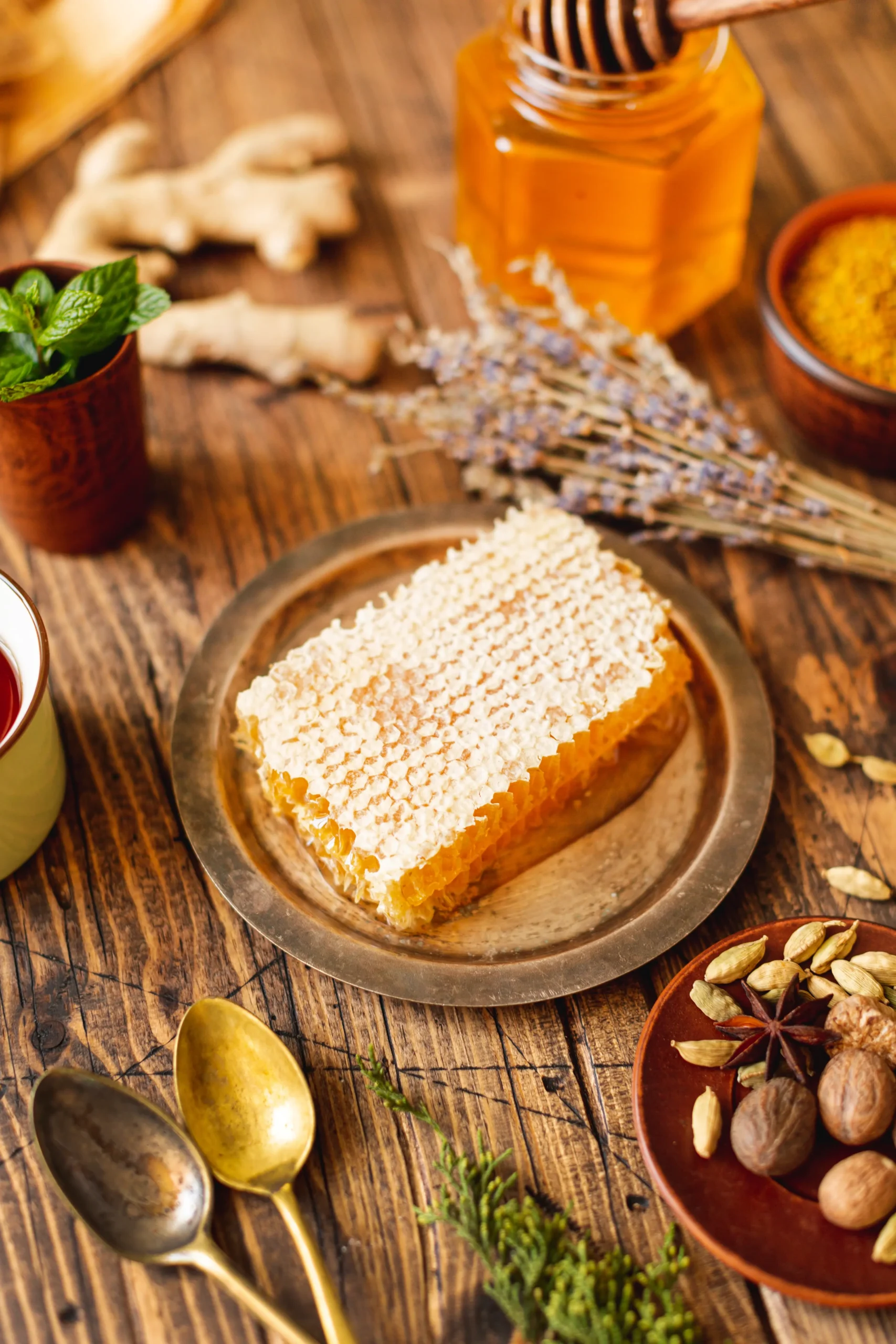 high-angle-honeycomb-vintage-plate (1)